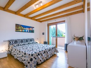 2 chambres, lit parapluie, Wi-Fi gratuit, draps fournis