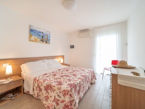 2 Schlafzimmer, Reisekinderbett, kostenloses WLAN, Bettwäsche
