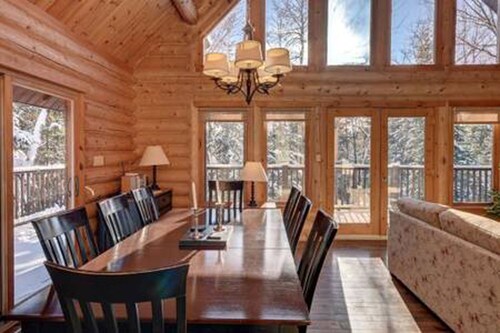 Luxury lake loghome Mont Tremblant