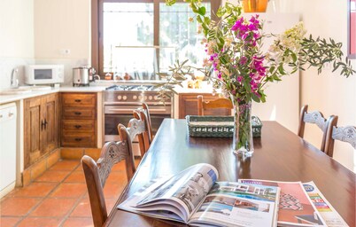 Awesome home in Morón de la Frontera