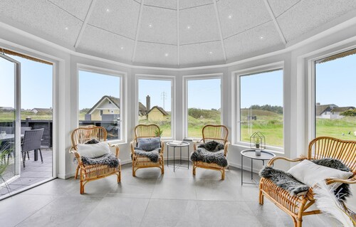 8 bedroom amazing home in Ringkøbing