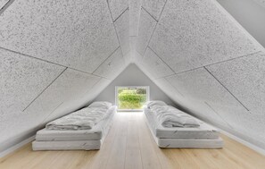 6 bedrooms, travel cot, free WiFi