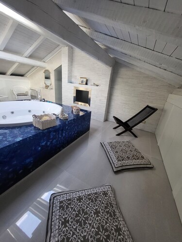 THE ROYAL SUITE DONINI 