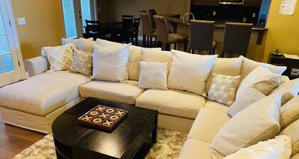 Newly renovated modern, spacious & quiet location