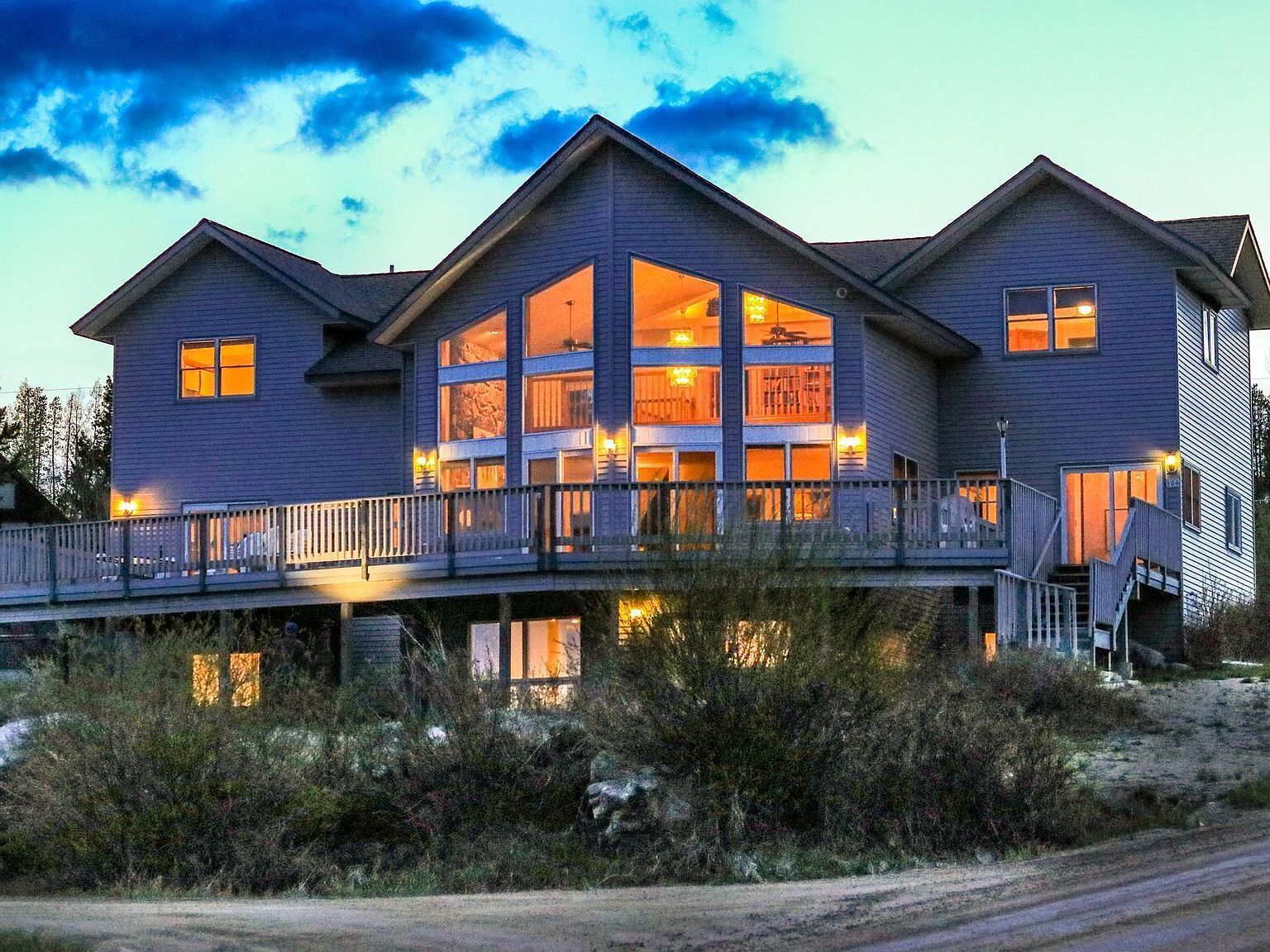 8 Bedroom/8 Bath Newly Renovated Lodge 6500+ sq ft