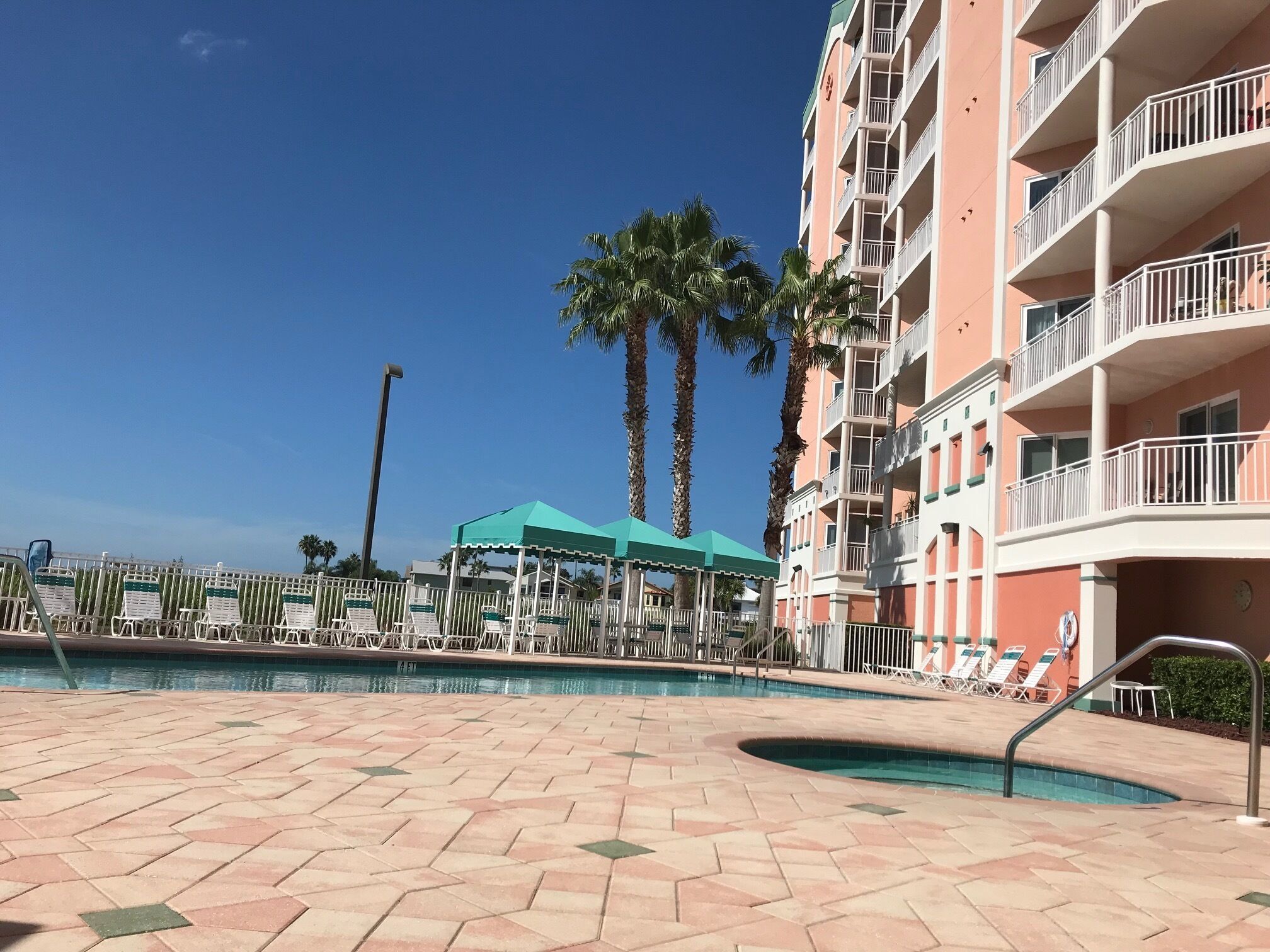 Seasonal Condo rental on Intracostal Waterway, pool & spa access, 90 day minimum