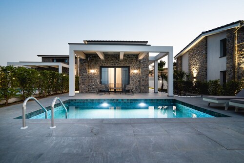 Terra Olivia Luxury Villas and Suites