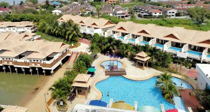 Port Dickson Beach Water Villa Pool