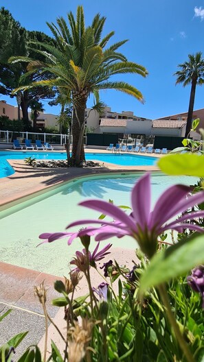 Outdoor pool - Located close to everything (Vallauris)