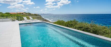 Alberca al aire libre