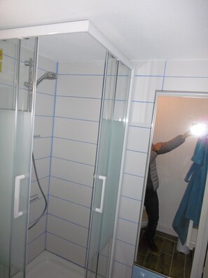 Dusche, Haartrockner, Seife