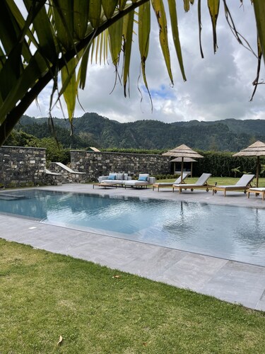 DETACHED HOUSE IN THE CENTER OF VALE DAS FURNAS 