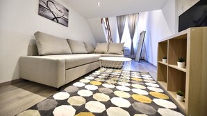 Apartment | Living room - Cosy flat in Rottenbiller Str, Blueberry (Budapest)