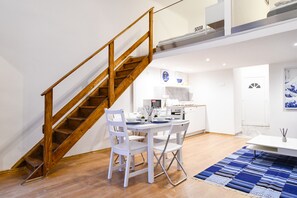 Lejlighed | Privat køkken | Køleskab, mikrobølgeovn, ovn, kogeplade