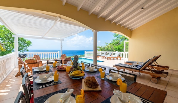 Outdoor dining