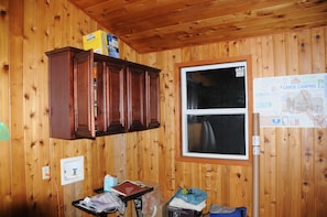 Interior - Secluded Mountain Cabin on 50 acres, 5 miles to Buffalo River (Dogpatch)