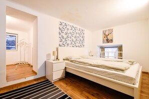 Apartment | 2 bedrooms, free WiFi