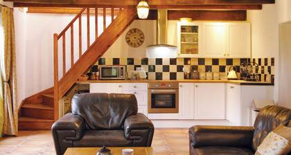 Belle maison Ă Guern avec WiFi