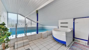 Piscine couverte
