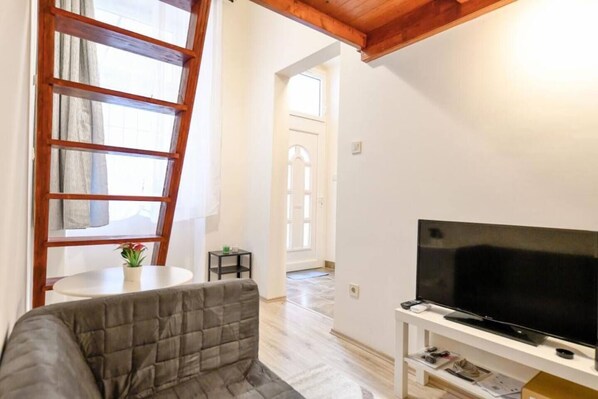 Apartment | Living room