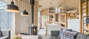Beautiful home in Juelsminde with sauna