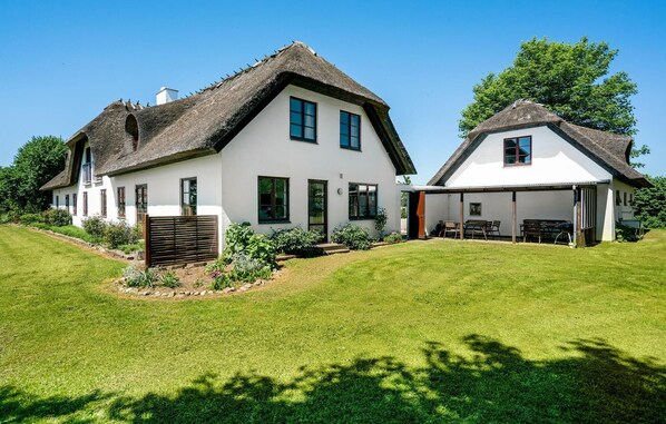 Exterior - 4 bedroom amazing home in Gelsted (Gelsted)