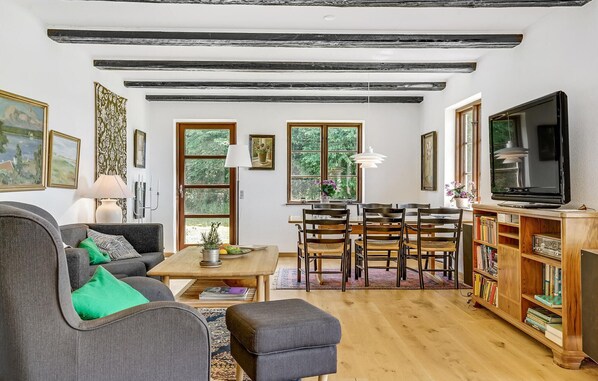 Fireplace, table football, stereo