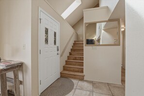 Luokittelematon kuva, 4 kautta 34, painike