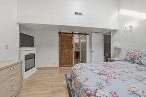 Luokittelematon kuva, 3 kautta 34, painike