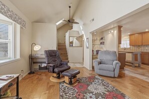 Unclassified image, 5 of 35, button - Mountain Home Gateway (Mountain Home)