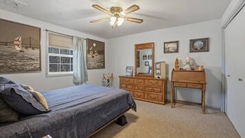 4 bedrooms, iron/ironing board, travel cot, WiFi