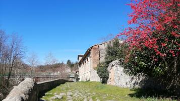 Enceinte de lâhĂ©bergement