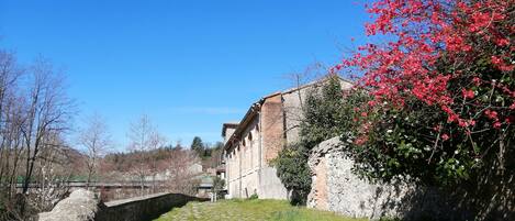 Enceinte de lâhĂ©bergement