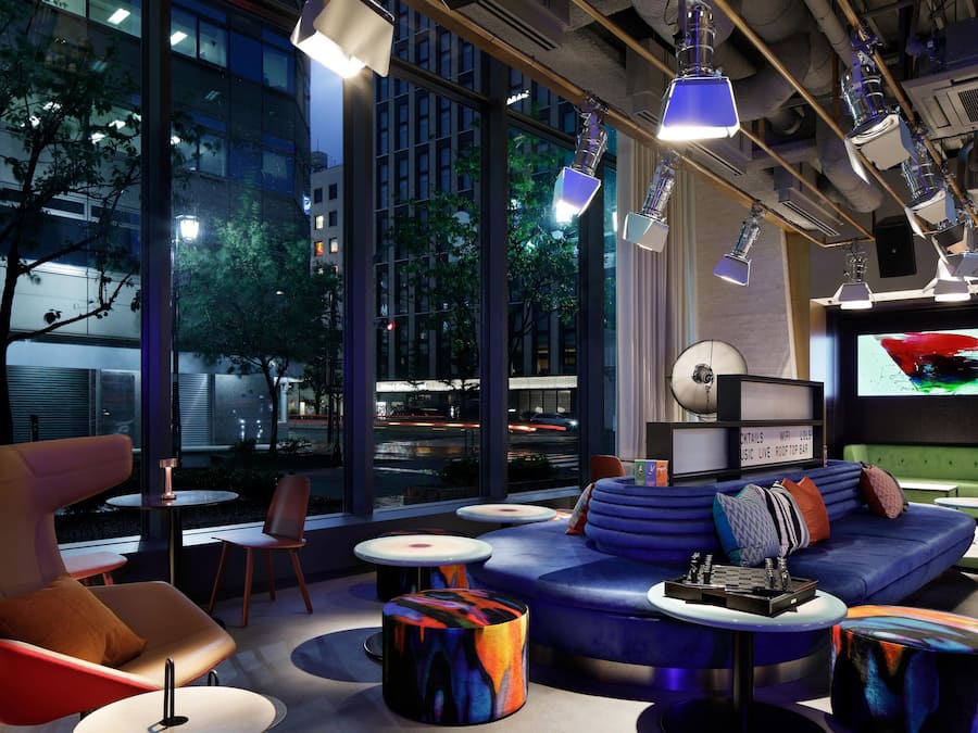 2 bars/lounges, rooftop bar