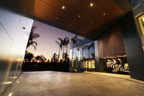 Holiday Inn & Suites Puerto Vallarta Marina & Golf by IHG