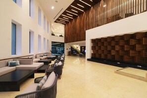 Exterior - Holiday Inn & Suites Puerto Vallarta Marina & Golf by IHG (Puerto Vallarta)