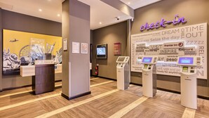 Unclassified image, 2 of 23, button - Premier Inn Glasgow Cc St Enoch Square (Glasgow)