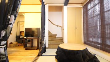 Huis (Private Vacation Home) | 1 slaapkamer, een bureau, een strijkplank/strijkijzer, gratis wifi