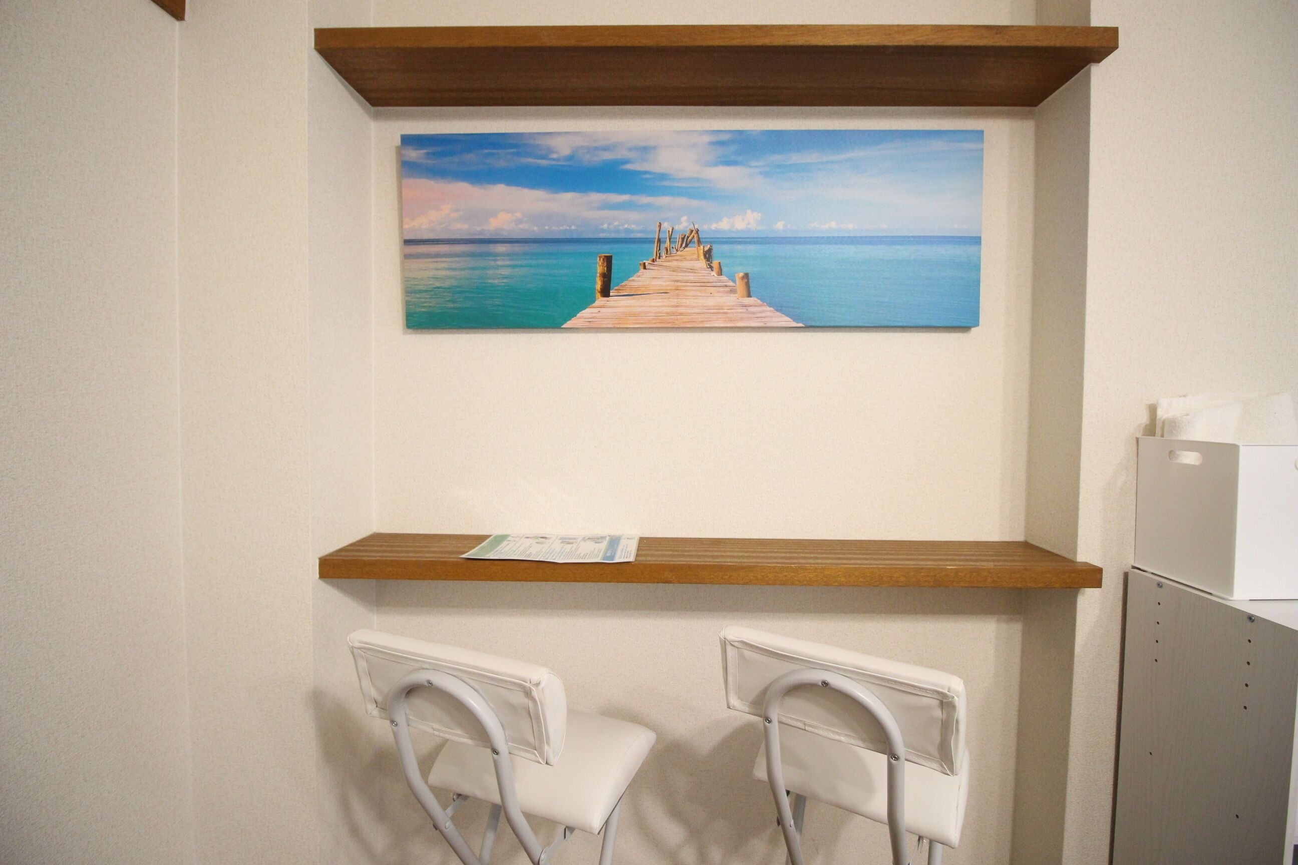 Desk, laptop workspace, iron/ironing board, free WiFi