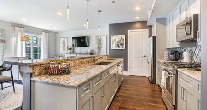 Corner Penthouse+Large Private Terrace+Sleeper Sofa