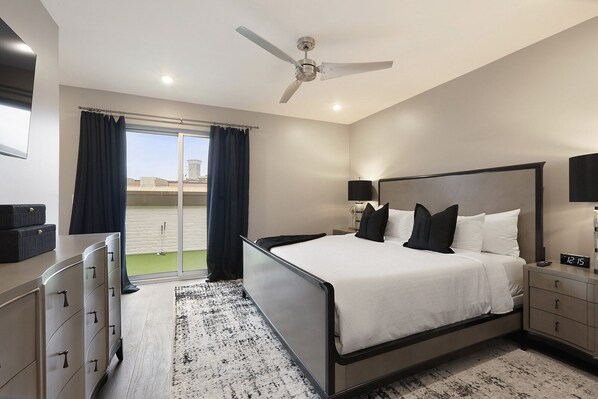 2 chambres, fer et planche à repasser, lit de bébé portatif, Wi-Fi