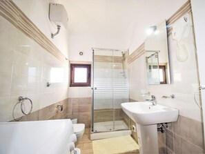 Hair dryer, towels - Apartment SinAgo by Interhome (Lascari)