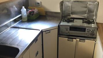 Private Vacation Home | Private kitchenette | Fridge, microwave, stovetop, electric kettle