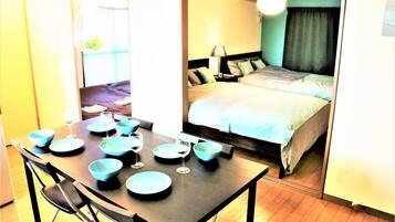 Apartment, 2 Bedrooms | In-room dining
