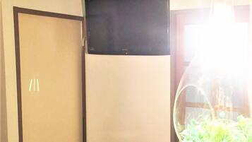 Apartment, 2 Bedrooms | 2 bedrooms, free WiFi, bed sheets