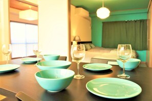 Apartment, 2 Bedrooms | In-room dining