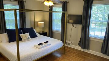 2 habitaciones, tabla de planchar con plancha, wifi y ropa de cama