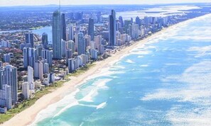 Comfort Apartment | Beach/ocean view - NEO Apartments - Holidays Gold Coast (Mermaid Beach)