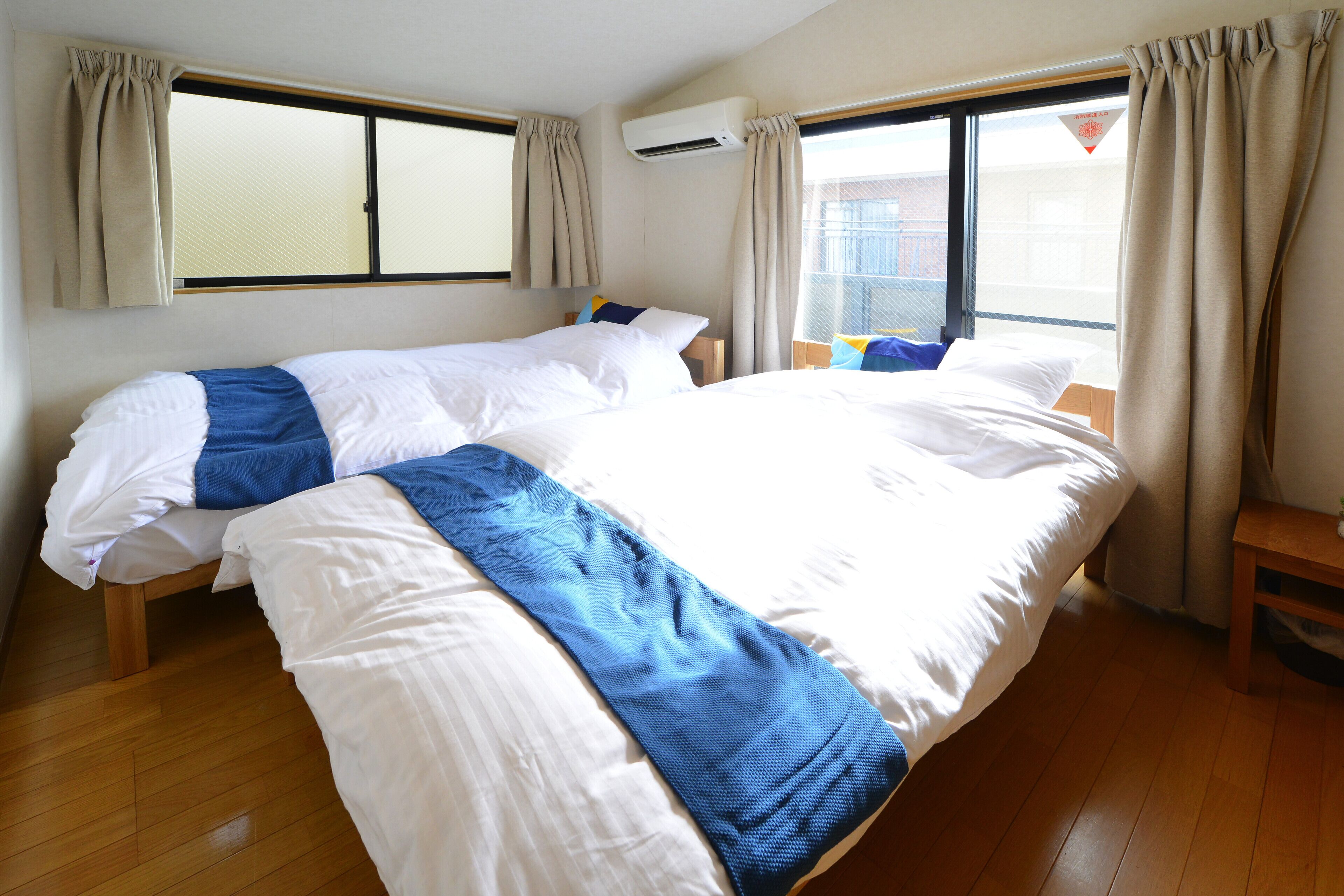 مكواة/لوح كي وواي فاي مجانًا وملاءات أسرّة