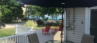 Brights Grove Lake View Cottage